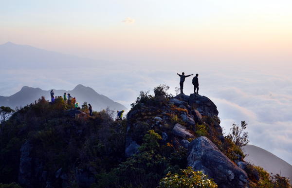 trekking bạch mộc lương tử