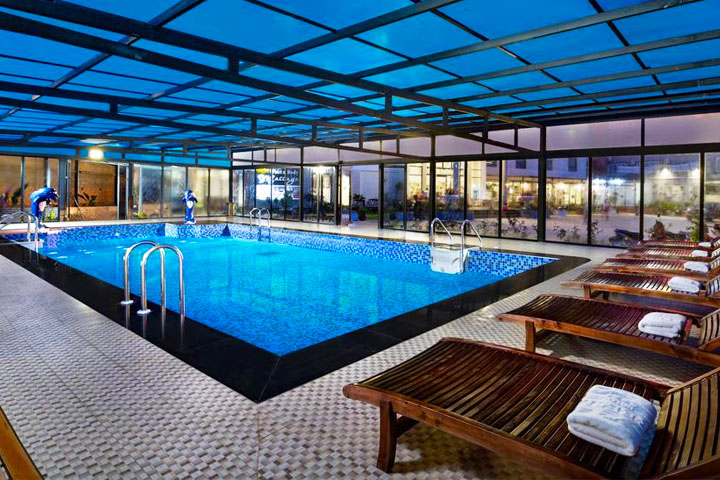 Bể bơi bốn mùa tại khách sạn Sapa Freesia